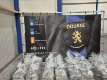 Dutch Customs Seize 400kg Cocaine Hidden in Bananas